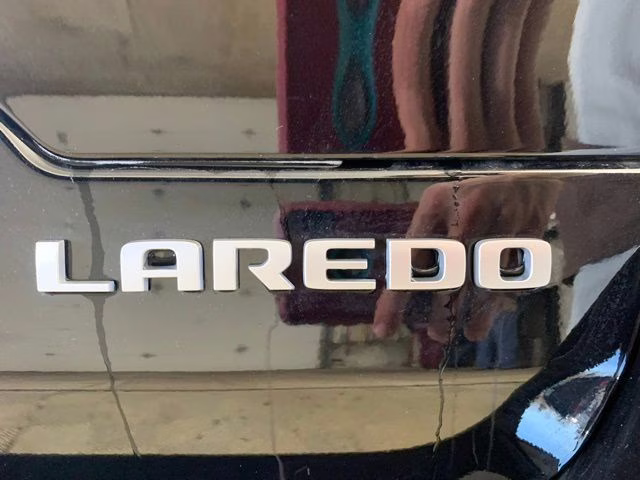 2026 Diamond Black Crystal Pearlcoat Jeep Grand Cherokee Laredo X 4X4 SUV