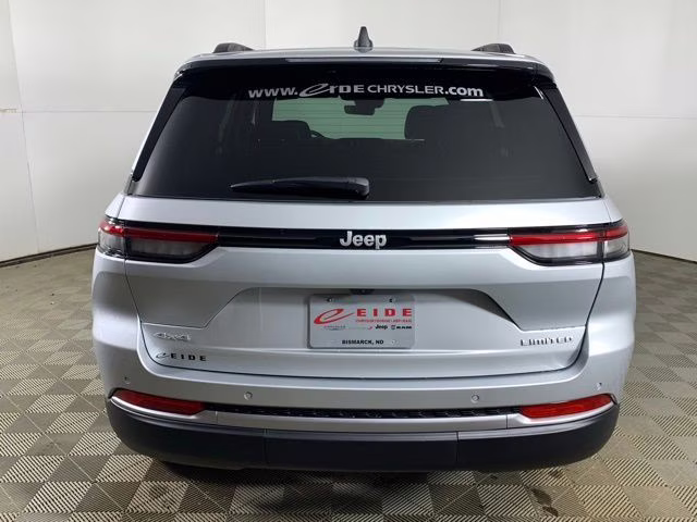 2026 Silver Zynith Jeep Grand Cherokee Limited 4X4 SUV