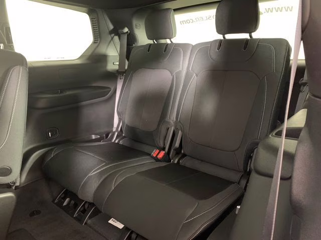 2026 Velvet Red Pearlcoat Jeep Grand Cherokee L Laredo 4X4 SUV