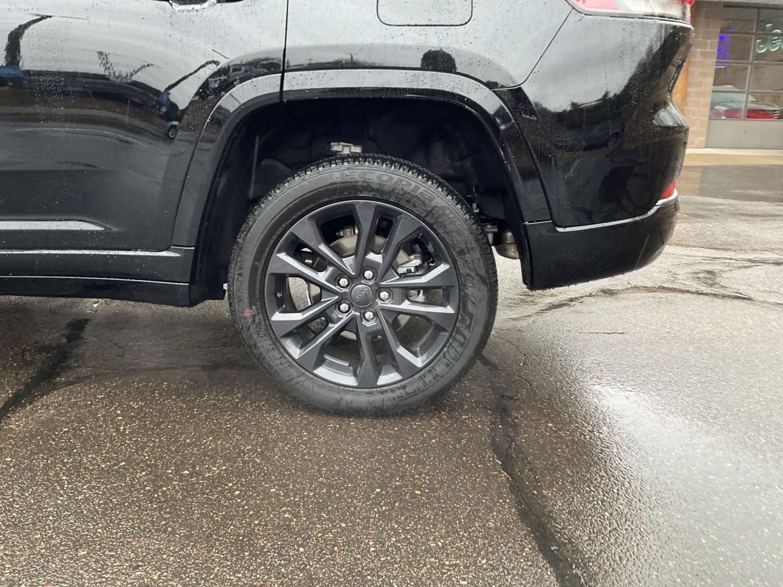 2026 Diamond Black Crystal Pearlcoat Jeep Grand Cherokee Limited 4X4 SUV