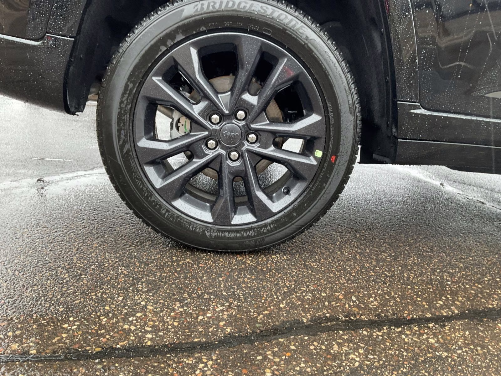 2026 Diamond Black Crystal Pearlcoat Jeep Grand Cherokee Limited 4X4 SUV