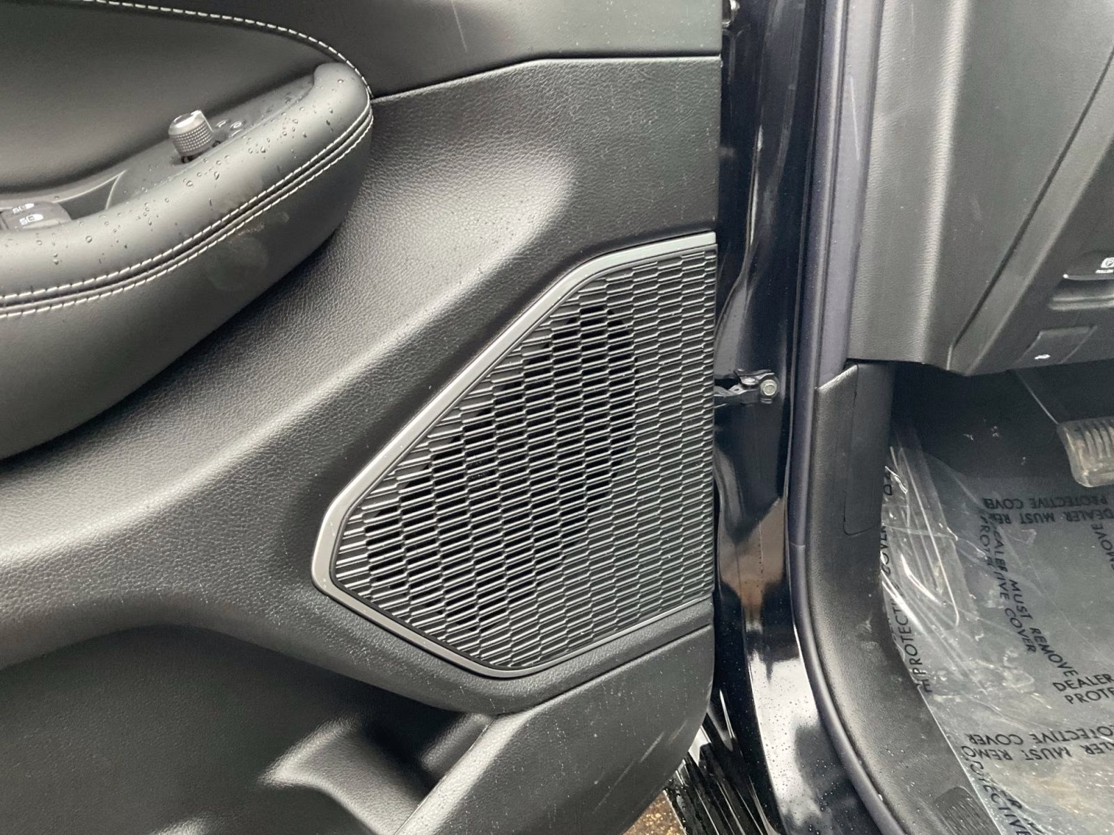 2026 Diamond Black Crystal Pearlcoat Jeep Grand Cherokee Limited 4X4 SUV