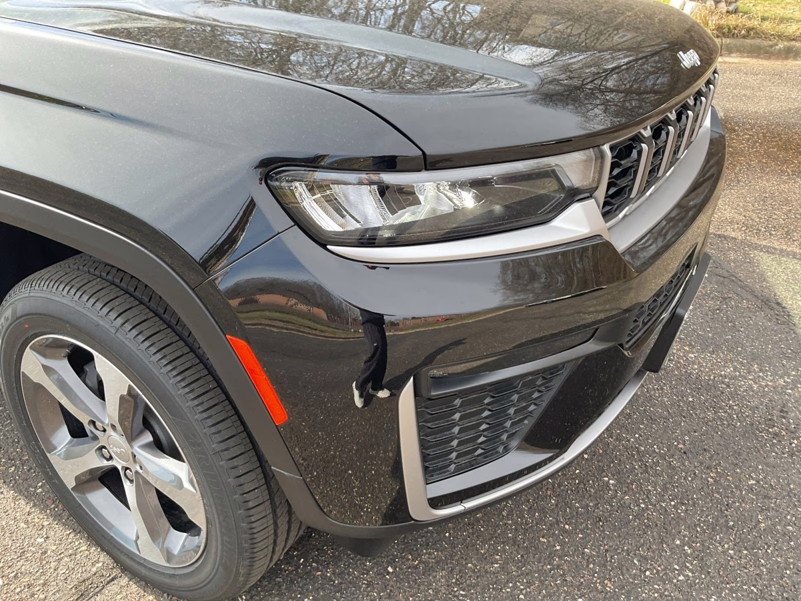 2026 Diamond Black Crystal Pearlcoat Jeep Grand Cherokee Limited 4X4 SUV