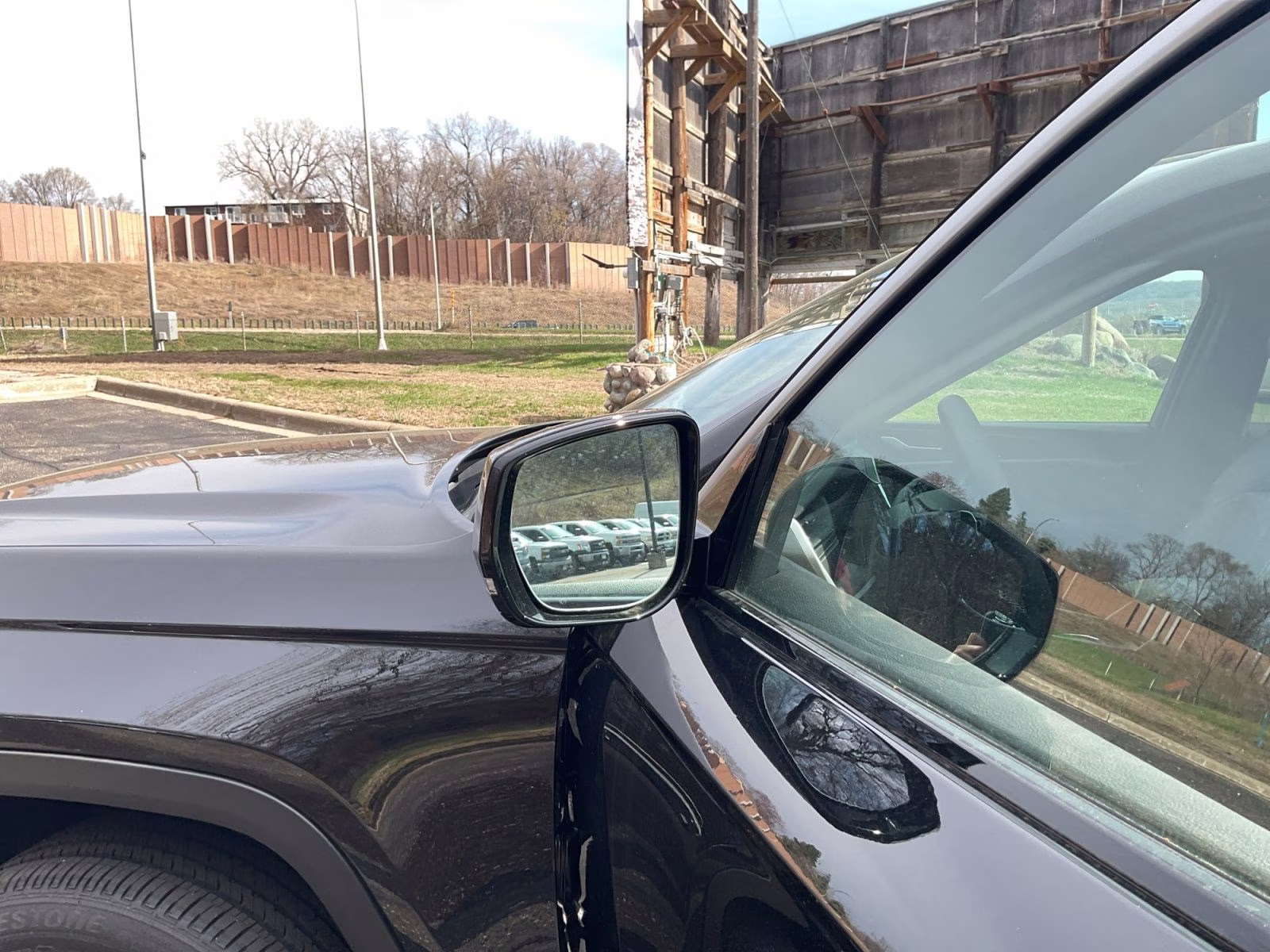 2026 Diamond Black Crystal Pearlcoat Jeep Grand Cherokee Limited 4X4 SUV