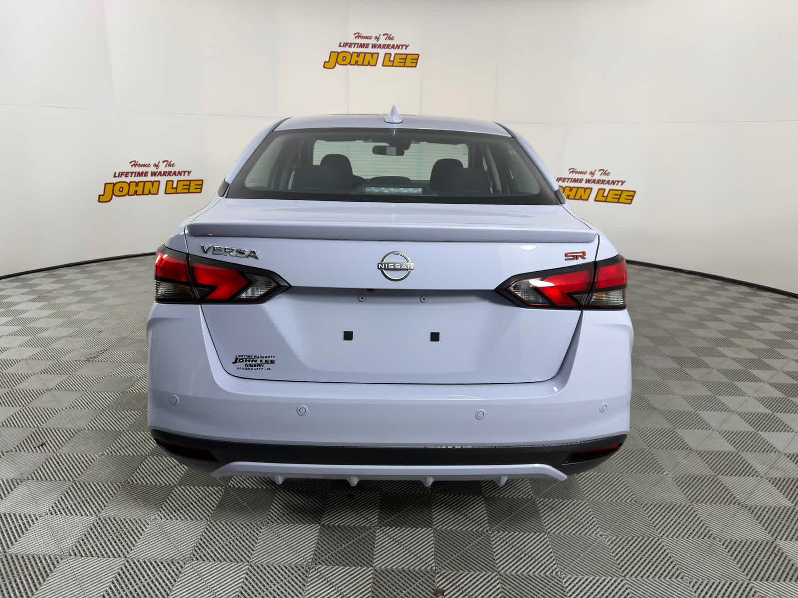 2025 Gray Sky Pearl Nissan Versa SR FWD Sedan