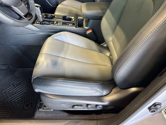 2026 Ice Silver Metallic Subaru Outback Premium AWD SUV