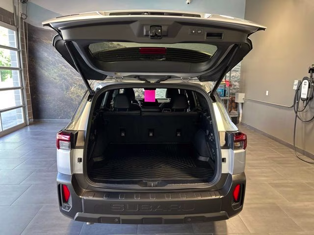 2026 Ice Silver Metallic Subaru Outback Premium AWD SUV