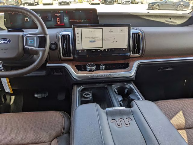 2026 Star White Metallic Tri-Coat Ford Expedition Max King Ranch 4X4 SUV