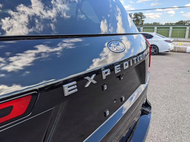 2026 Agate Black Metallic Ford Expedition Max King Ranch 4X4 SUV