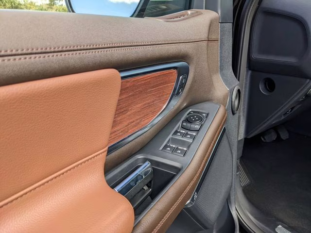 2026 Agate Black Metallic Ford Expedition Max King Ranch 4X4 SUV