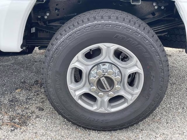 2026 Oxford White Ford Super Duty F-350 SRW XLT 4X4 Truck