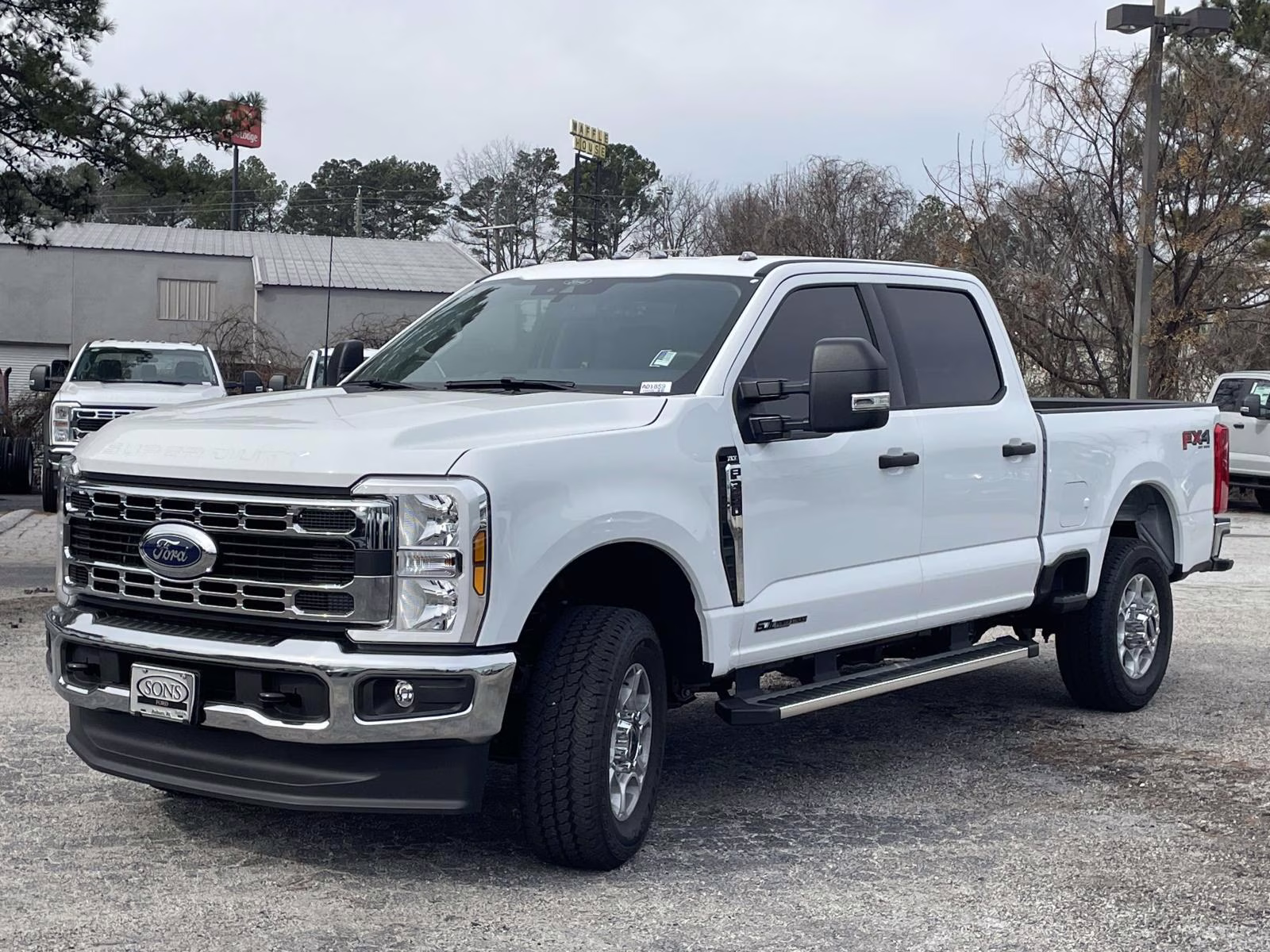 2026 Oxford White Ford Super Duty F-350 SRW XLT 4X4 Truck