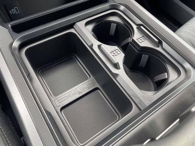 2026 Oxford White Ford Super Duty F-350 SRW XLT 4X4 Truck