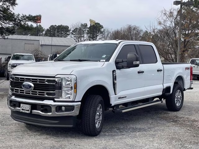 2026 Oxford White Ford Super Duty F-350 SRW XLT 4X4 Truck