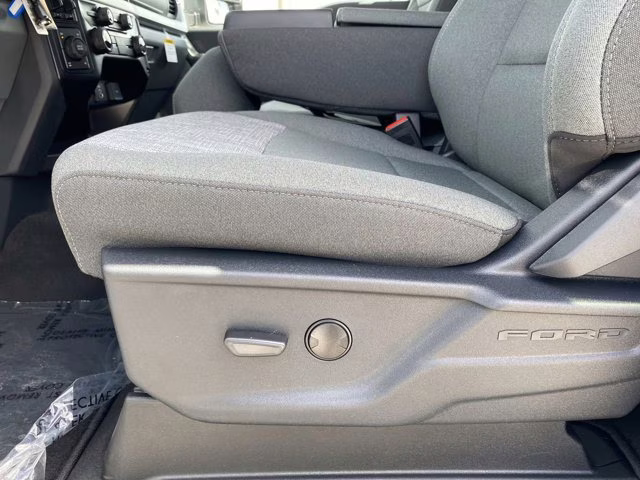 2026 Oxford White Ford Super Duty F-250 SRW XLT 4X4 Truck