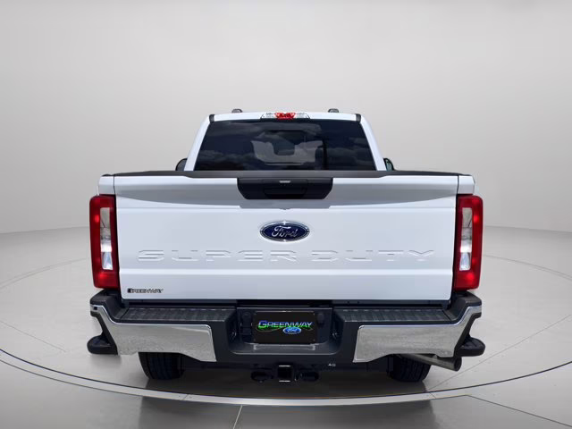 2026 Oxford White Ford Super Duty F-250 SRW XLT 4X4 Truck