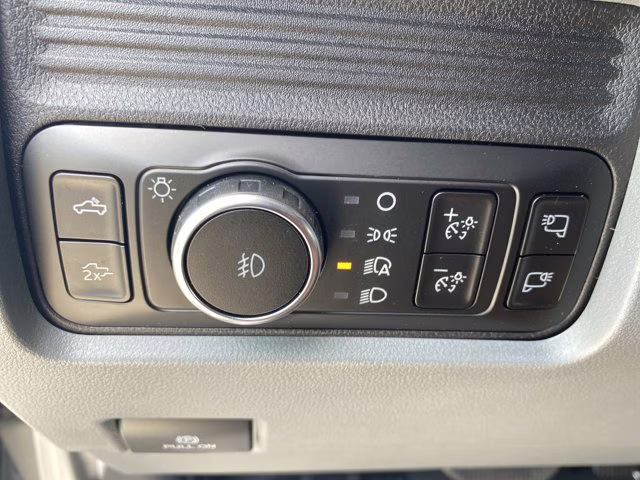 2026 Avalanche Ford Super Duty F-250 SRW XLT 4X4 Truck