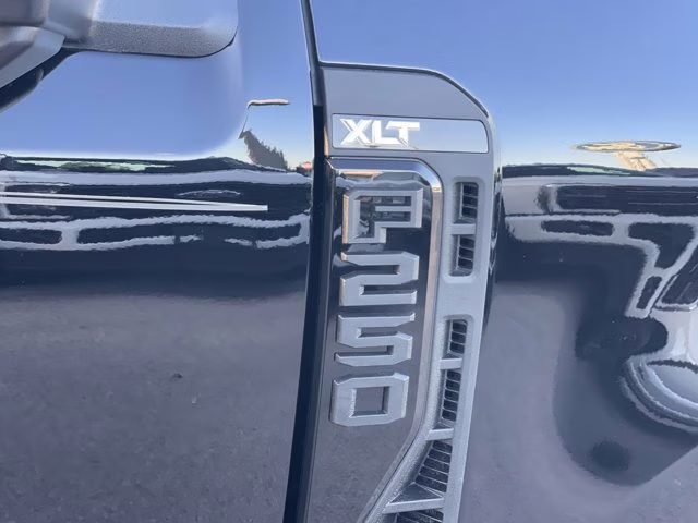 2026 Agate Black Metallic Ford Super Duty F-250 SRW XLT 4X4 Truck
