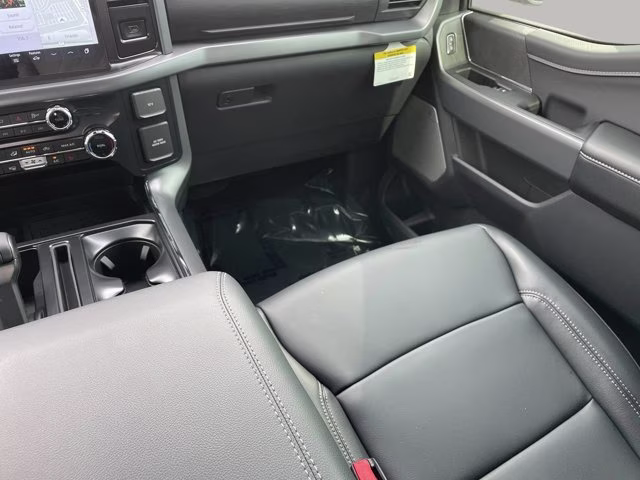 2026 Avalanche Ford F-150 XLT RWD Truck