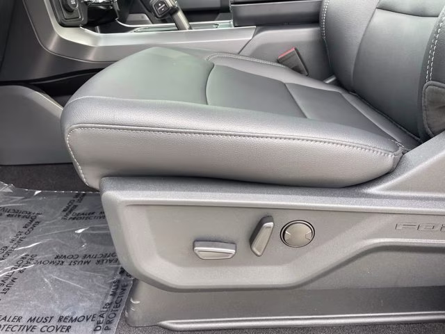 2026 Avalanche Ford F-150 XLT RWD Truck