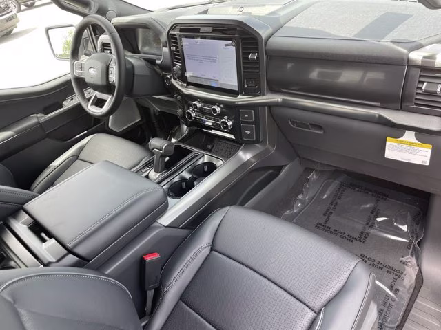 2026 Iconic Silver Metallic Ford F-150 LARIAT 4X4 Truck