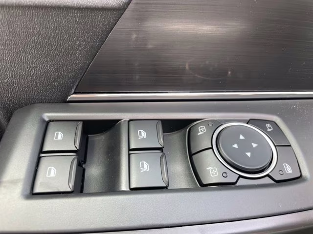 2026 Iconic Silver Metallic Ford F-150 LARIAT 4X4 Truck