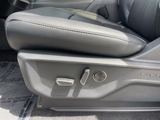 2026 Iconic Silver Metallic Ford F-150 LARIAT 4X4 Truck