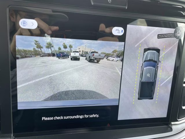 2026 Iconic Silver Metallic Ford F-150 LARIAT 4X4 Truck