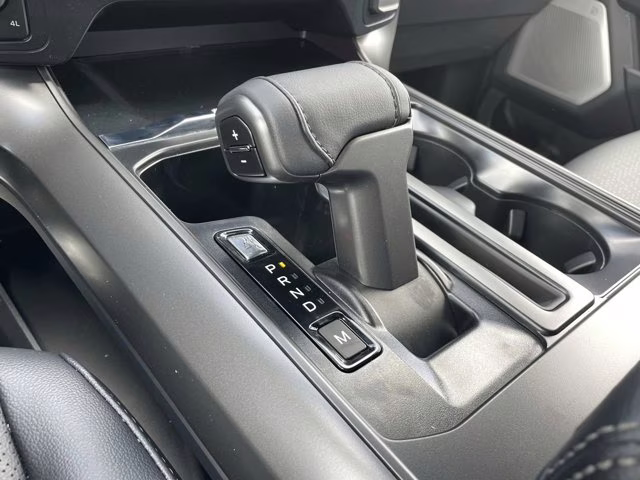 2026 Iconic Silver Metallic Ford F-150 LARIAT 4X4 Truck