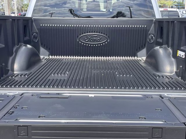 2026 Iconic Silver Metallic Ford F-150 LARIAT 4X4 Truck