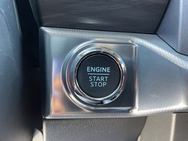 2026 Iconic Silver Metallic Ford F-150 LARIAT 4X4 Truck