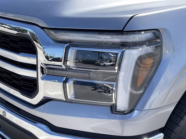 2026 Iconic Silver Metallic Ford F-150 LARIAT 4X4 Truck