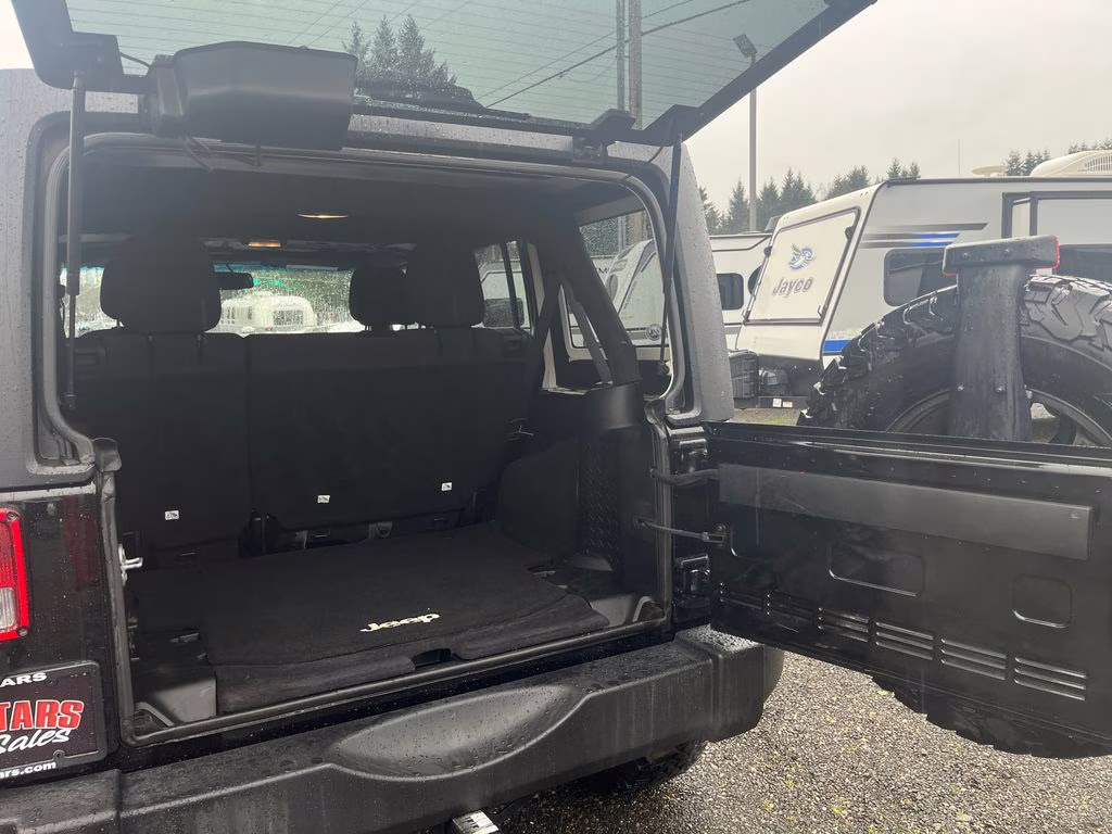 2017 Black Clearcoat Jeep Wrangler Unlimited Sport 4X4 SUV