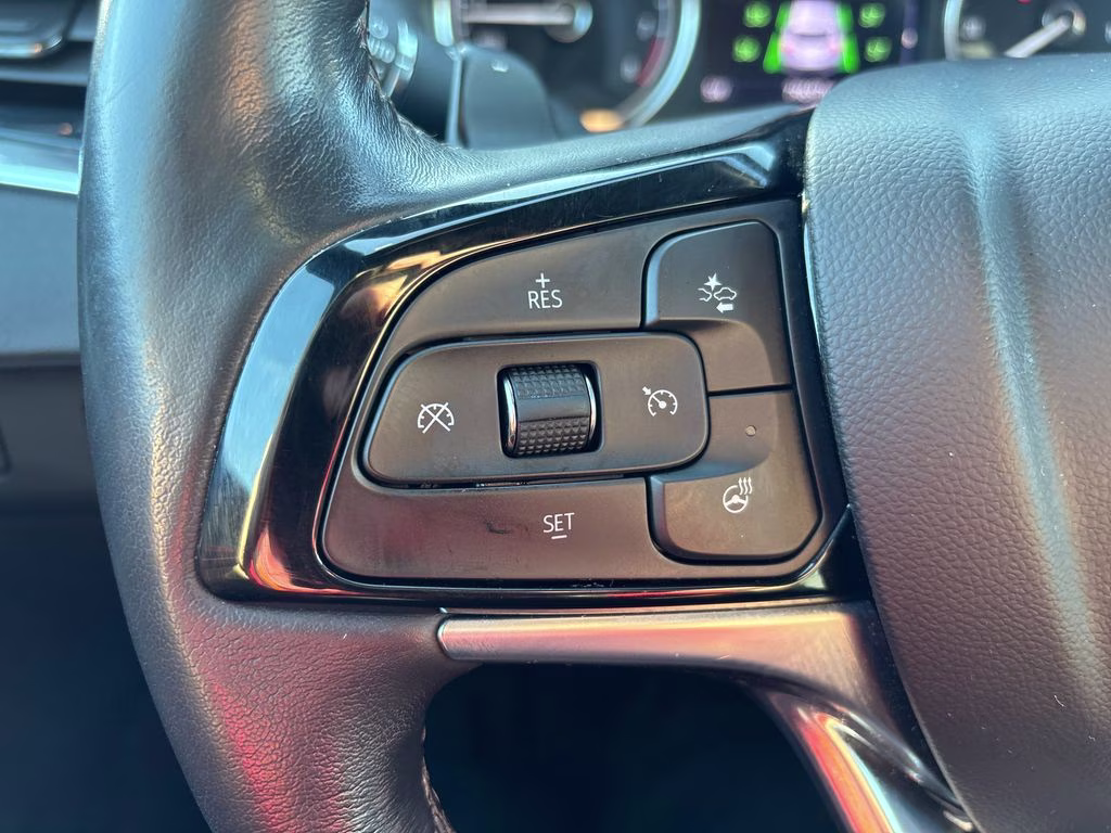 2023 Ebony Twilight Metallic Buick Enclave Essence AWD SUV