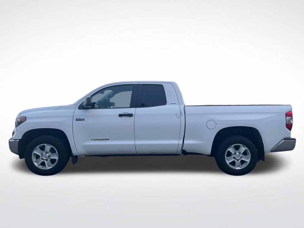 2018 White Toyota Tundra SR5 4X4 Truck