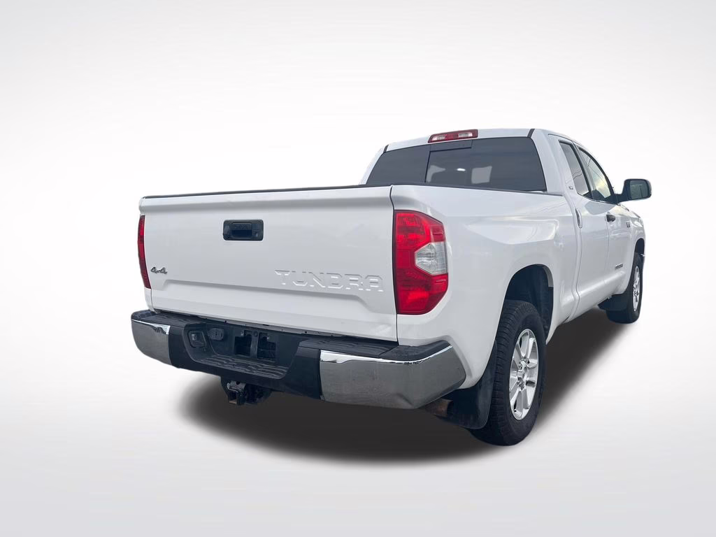 2018 White Toyota Tundra SR5 4X4 Truck