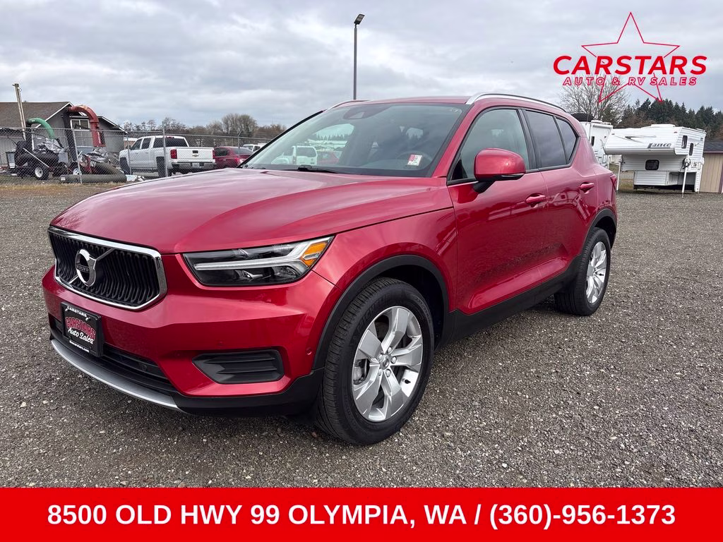 2019 Fusion Red Metallic Volvo XC40 Momentum AWD SUV