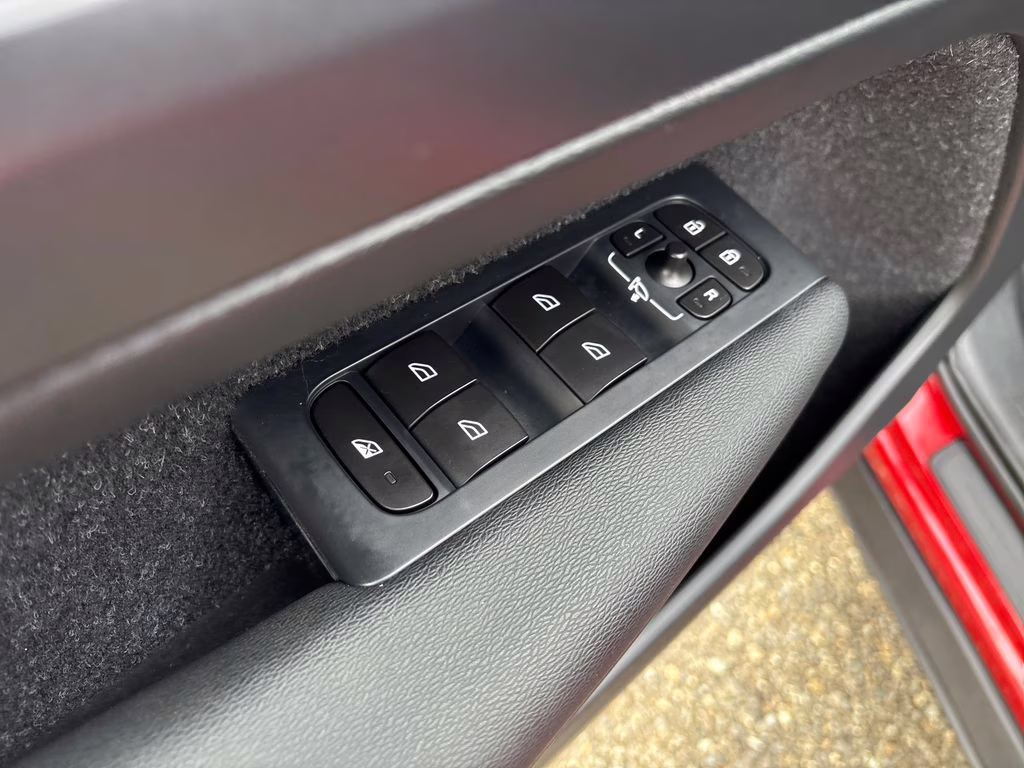 2019 Fusion Red Metallic Volvo XC40 Momentum AWD SUV