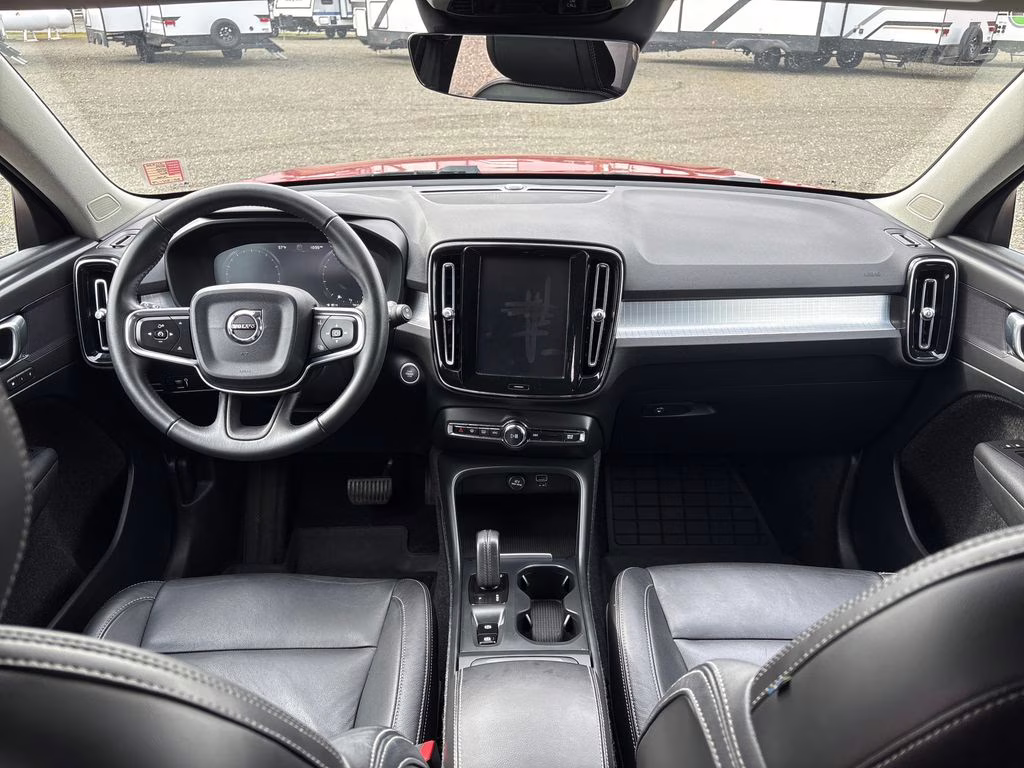 2019 Fusion Red Metallic Volvo XC40 Momentum AWD SUV