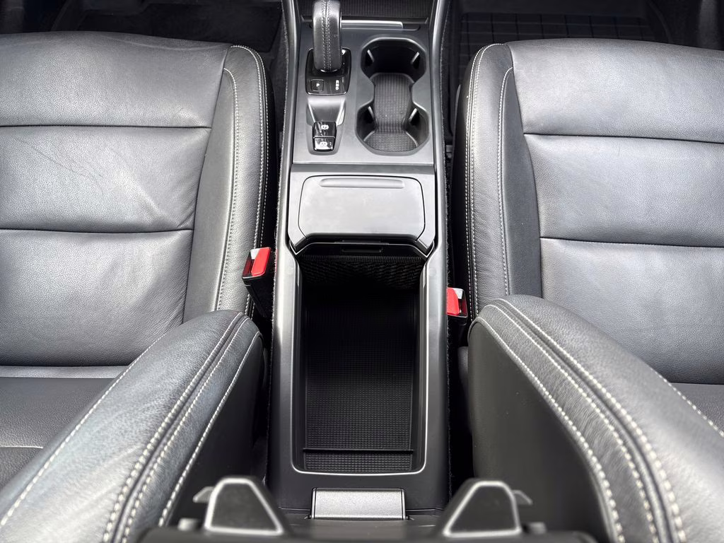 2019 Fusion Red Metallic Volvo XC40 Momentum AWD SUV