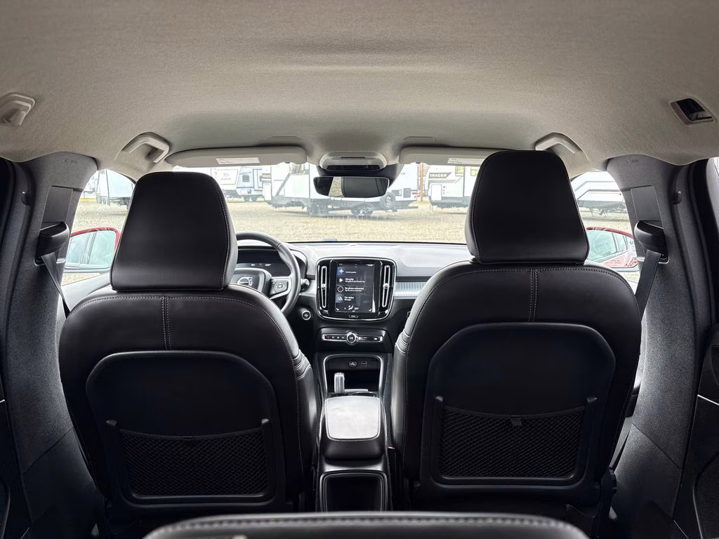 2019 Fusion Red Metallic Volvo XC40 Momentum AWD SUV