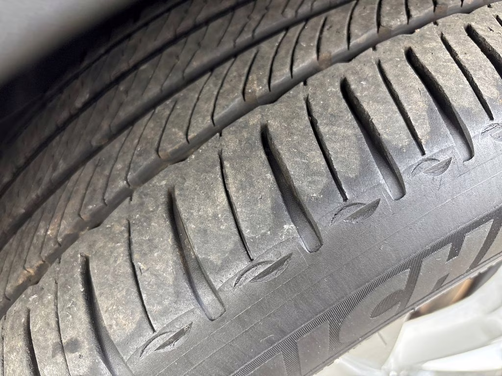 2019 Fusion Red Metallic Volvo XC40 Momentum AWD SUV