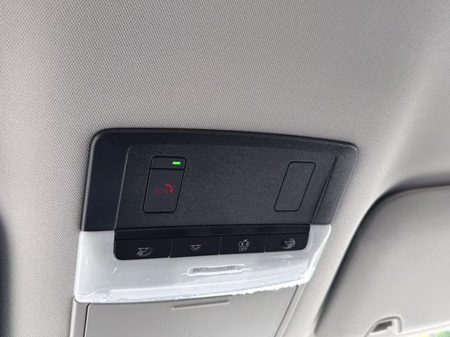 2025 Everest White Pearl Tricoat Nissan Pathfinder SV FWD SUV