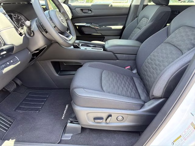 2025 Everest White Pearl Tricoat Nissan Pathfinder SV FWD SUV