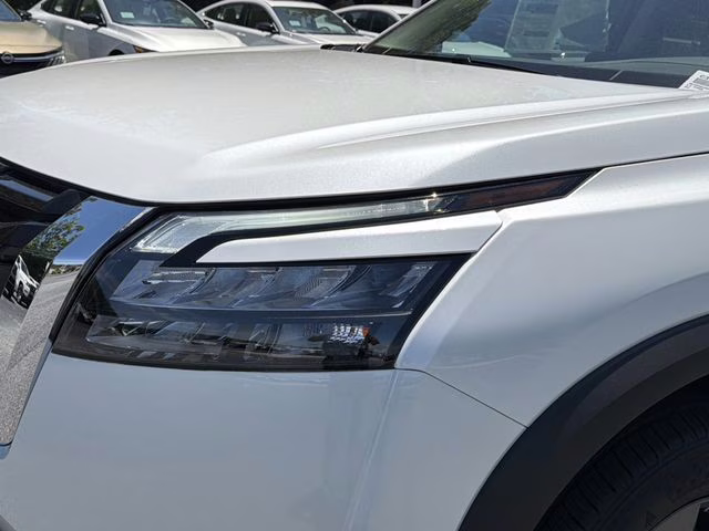 2025 Everest White Pearl Tricoat Nissan Pathfinder SV FWD SUV