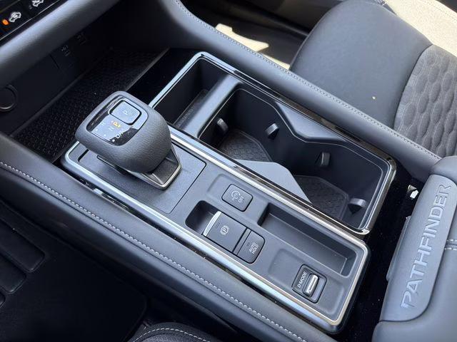 2025 Everest White Pearl Tricoat Nissan Pathfinder SV FWD SUV