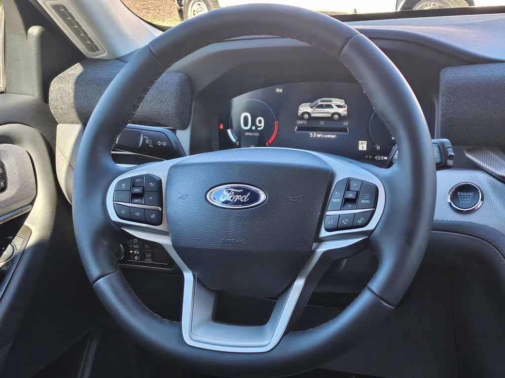 2026 Space White Metallic Ford Explorer Active RWD SUV