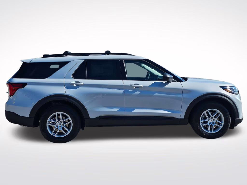 2026 Space White Metallic Ford Explorer Active RWD SUV