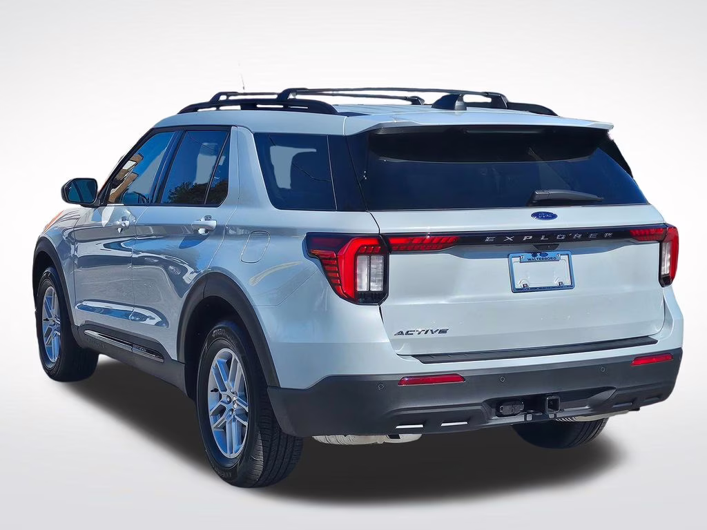 2026 Space White Metallic Ford Explorer Active RWD SUV