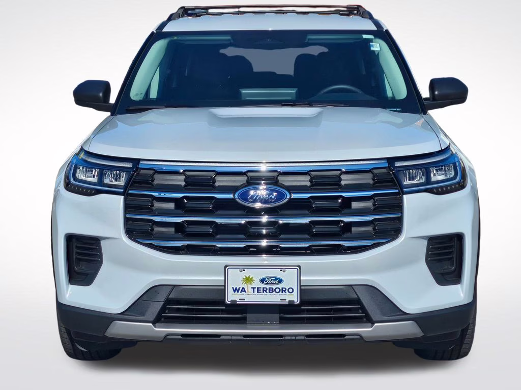2026 Space White Metallic Ford Explorer Active RWD SUV